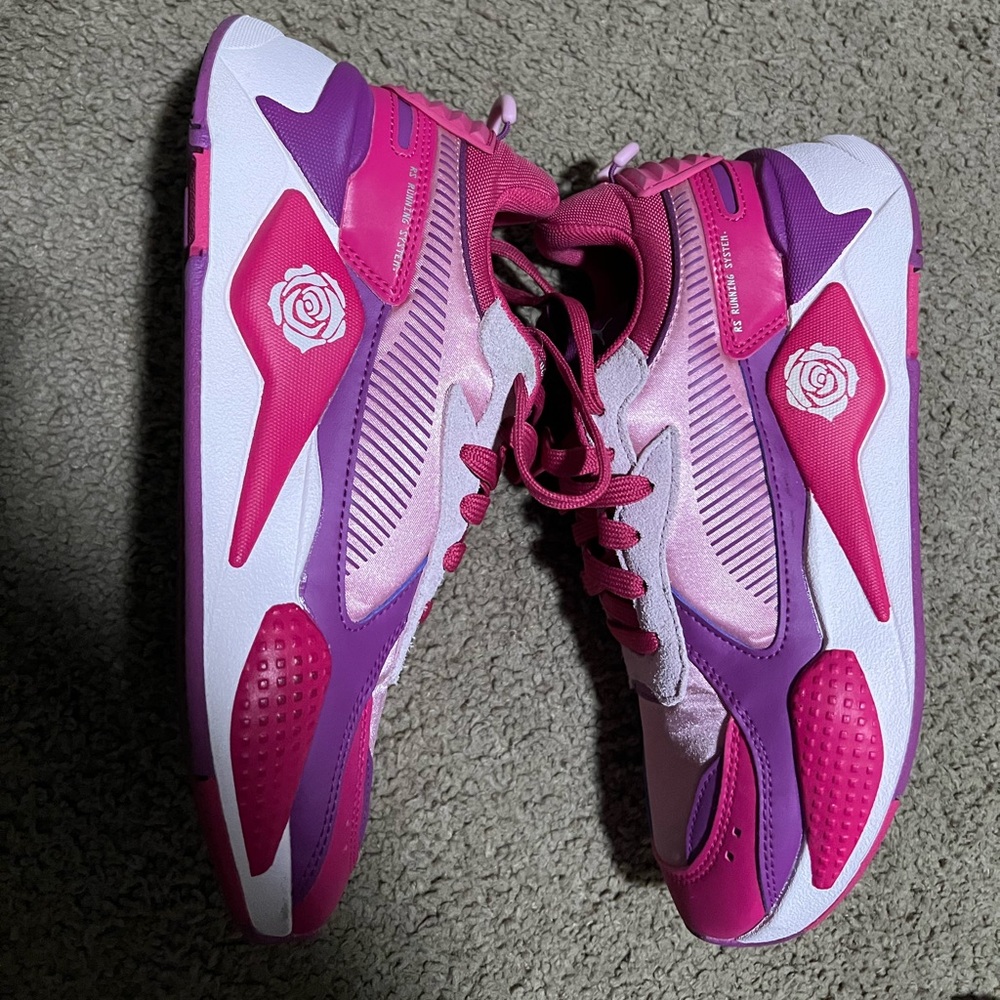 Puma Women’s Pink & Purple Athletic Sneakers.